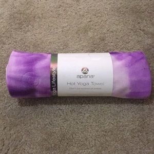 💦 NWT Apana Hot Yoga Towel 💦